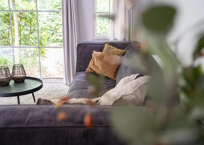 Forest W Private Garden بيت للعطل